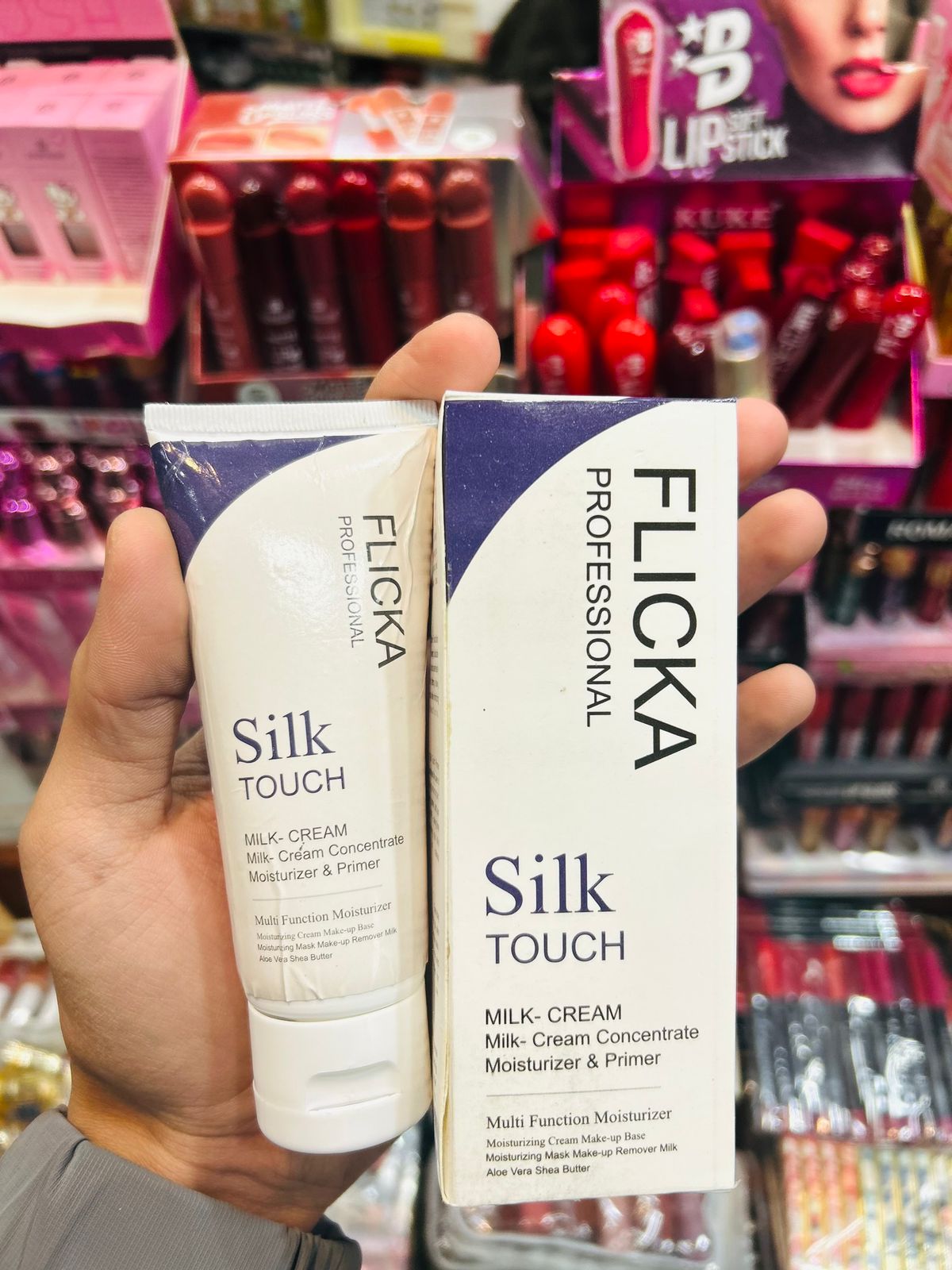 FLiCKA Silk Touch 3‑in‑1 Moisturizer & Primer | Hydrating, Lightweight, Long‑Lasting | Pore Minimizer |